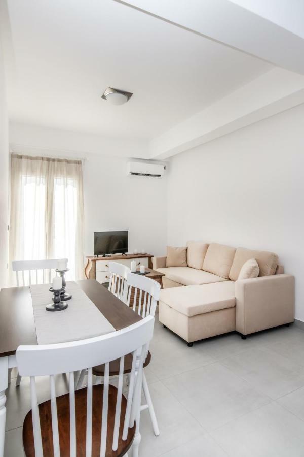 Lux 'N Comfort Apartments Tinos Exterior photo